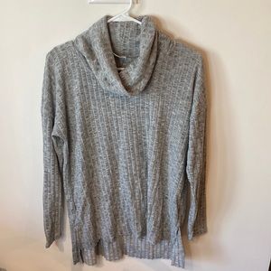 Nordstrom rack ABOUND sweater, size small, gray